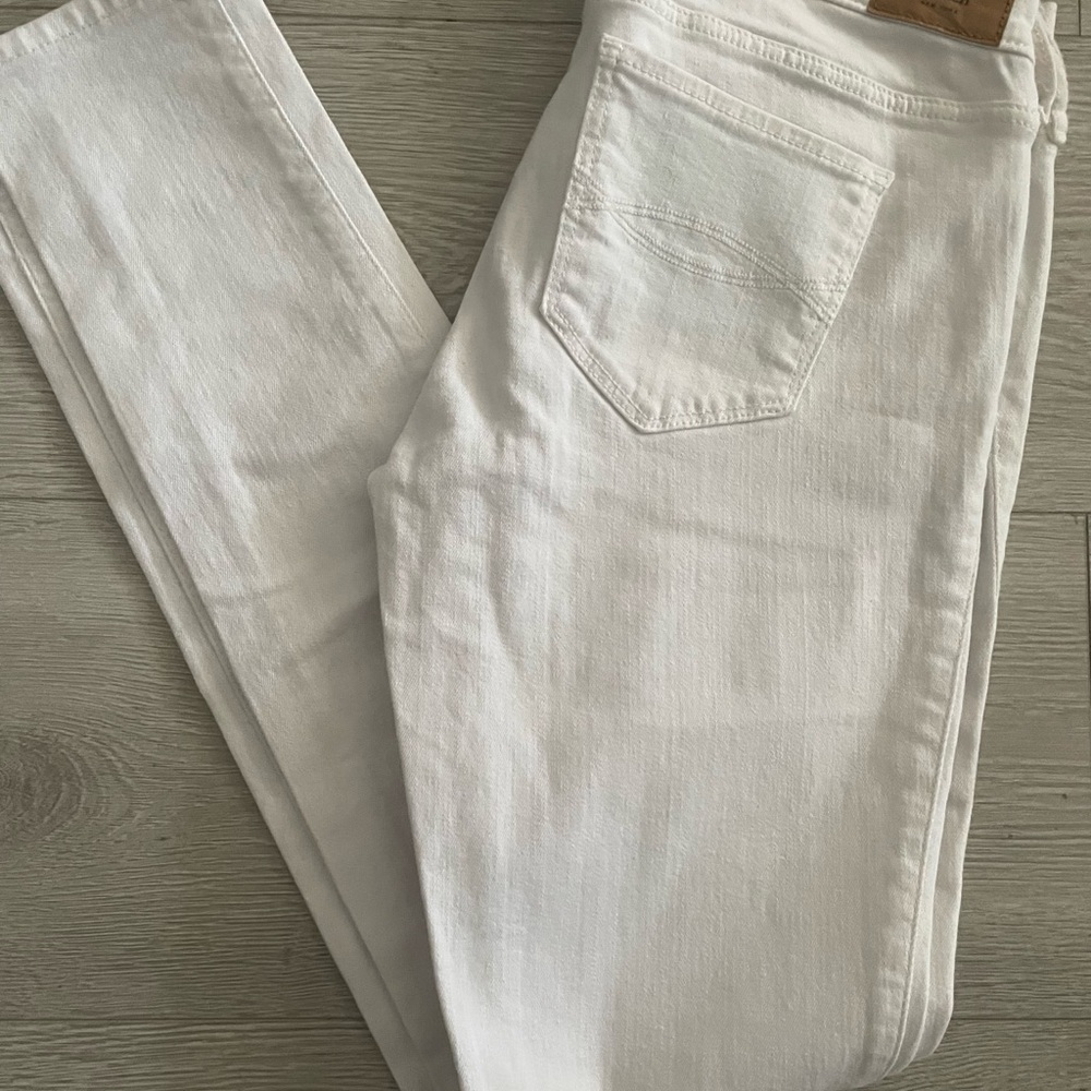 Abercrombie & Fitch Women's White Skinny Jeans